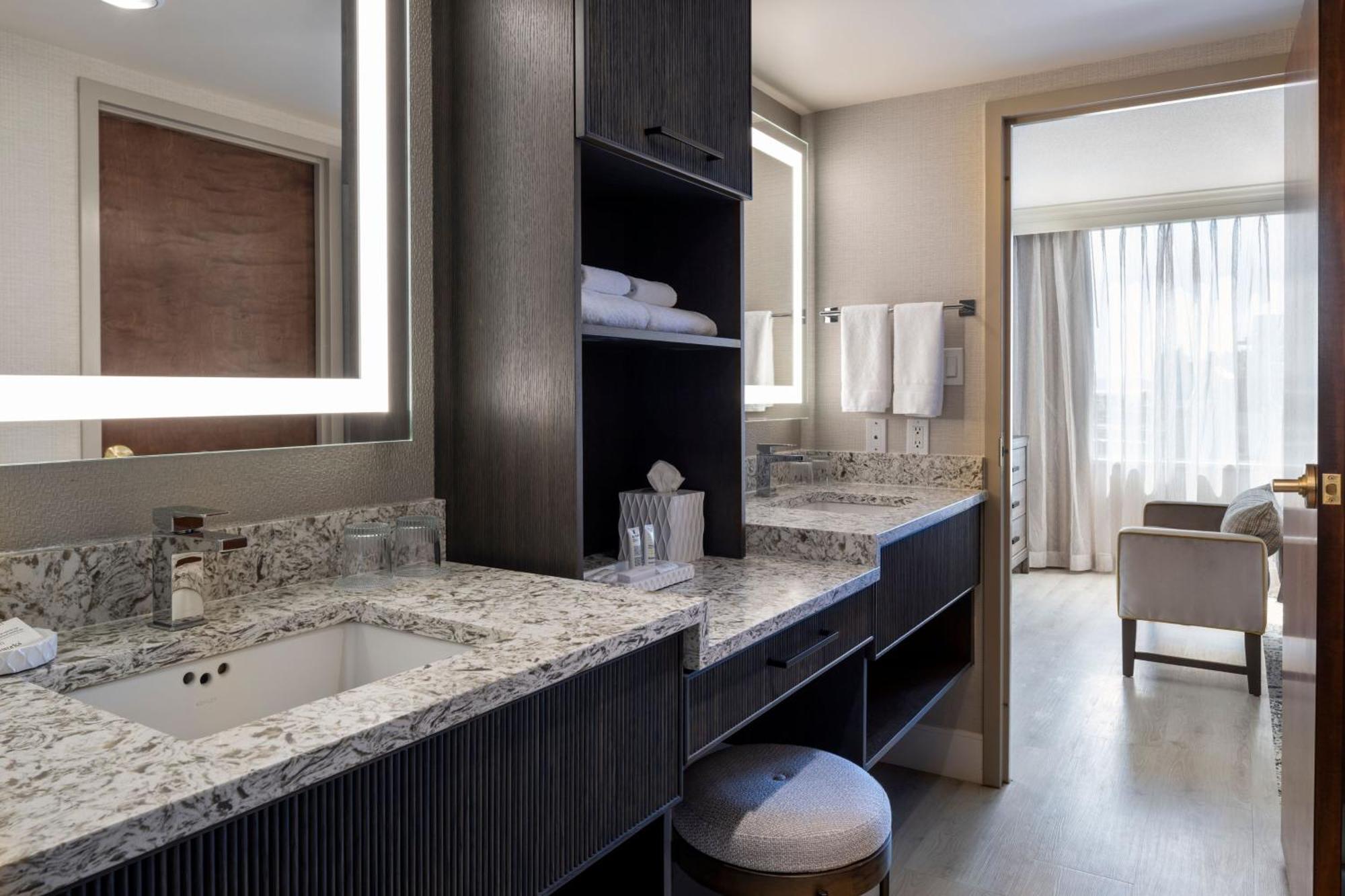 Marriott Inner Harbour Victoria